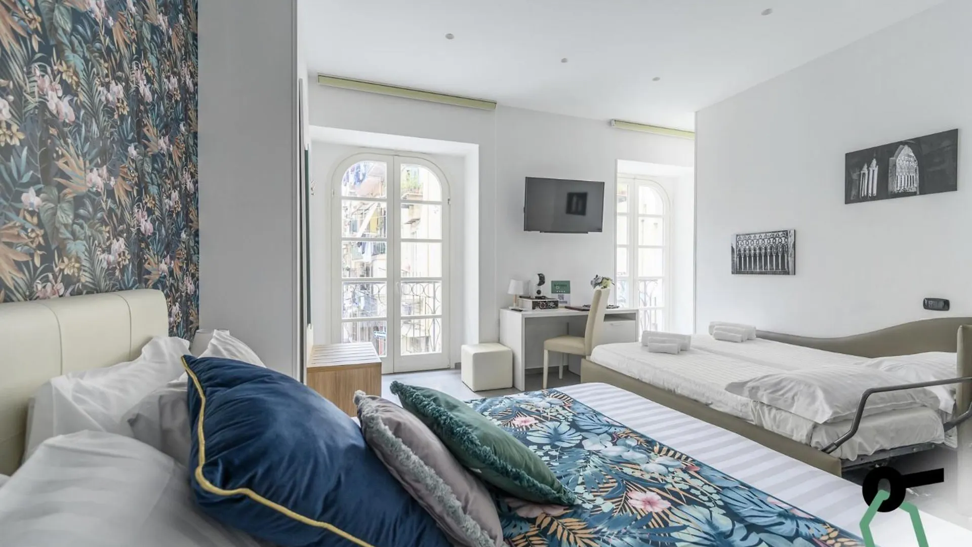 Hotiday Room Collection - Napoli Duomo Aparthotel Naples