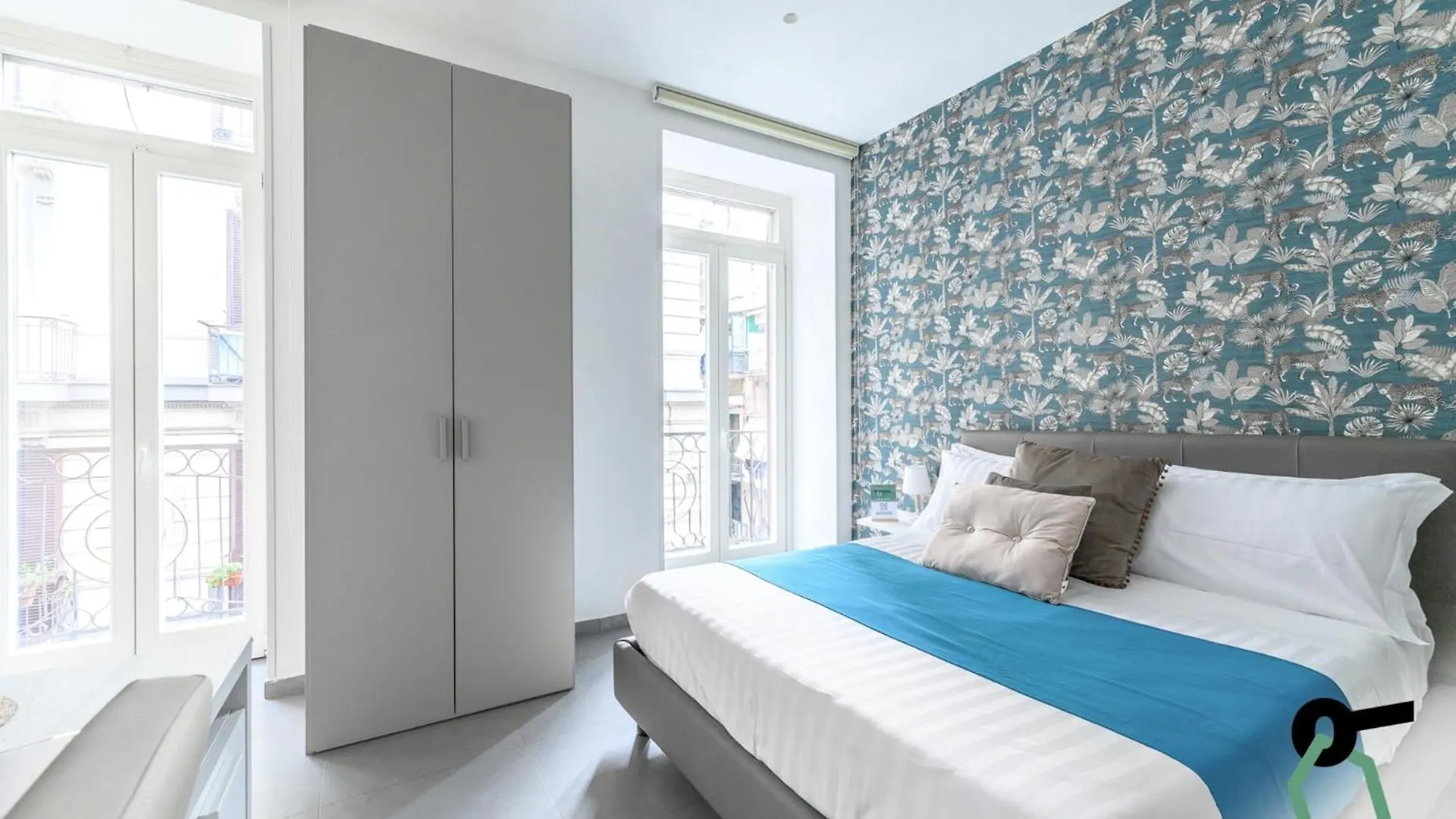 Hotiday Room Collection - Napoli Duomo 0*, Naples Italy