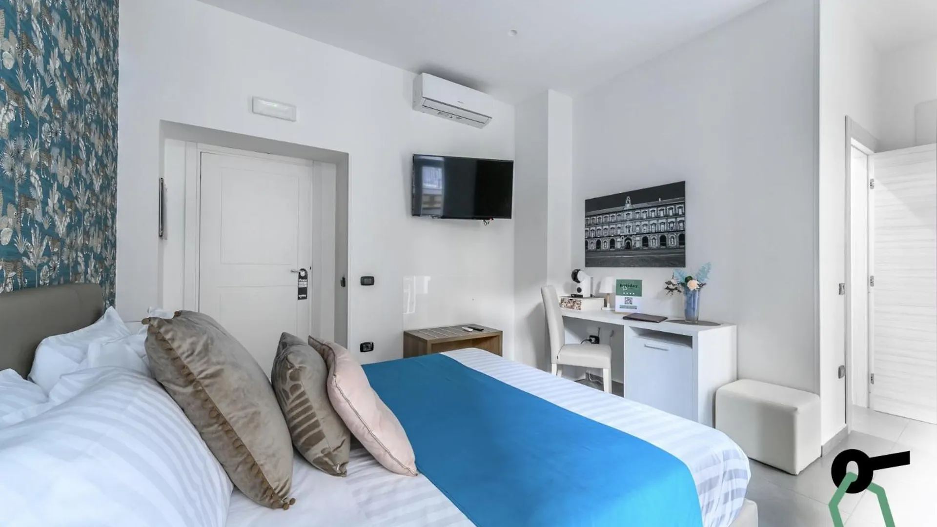Aparthotel Hotiday Room Collection - Napoli Duomo Italy