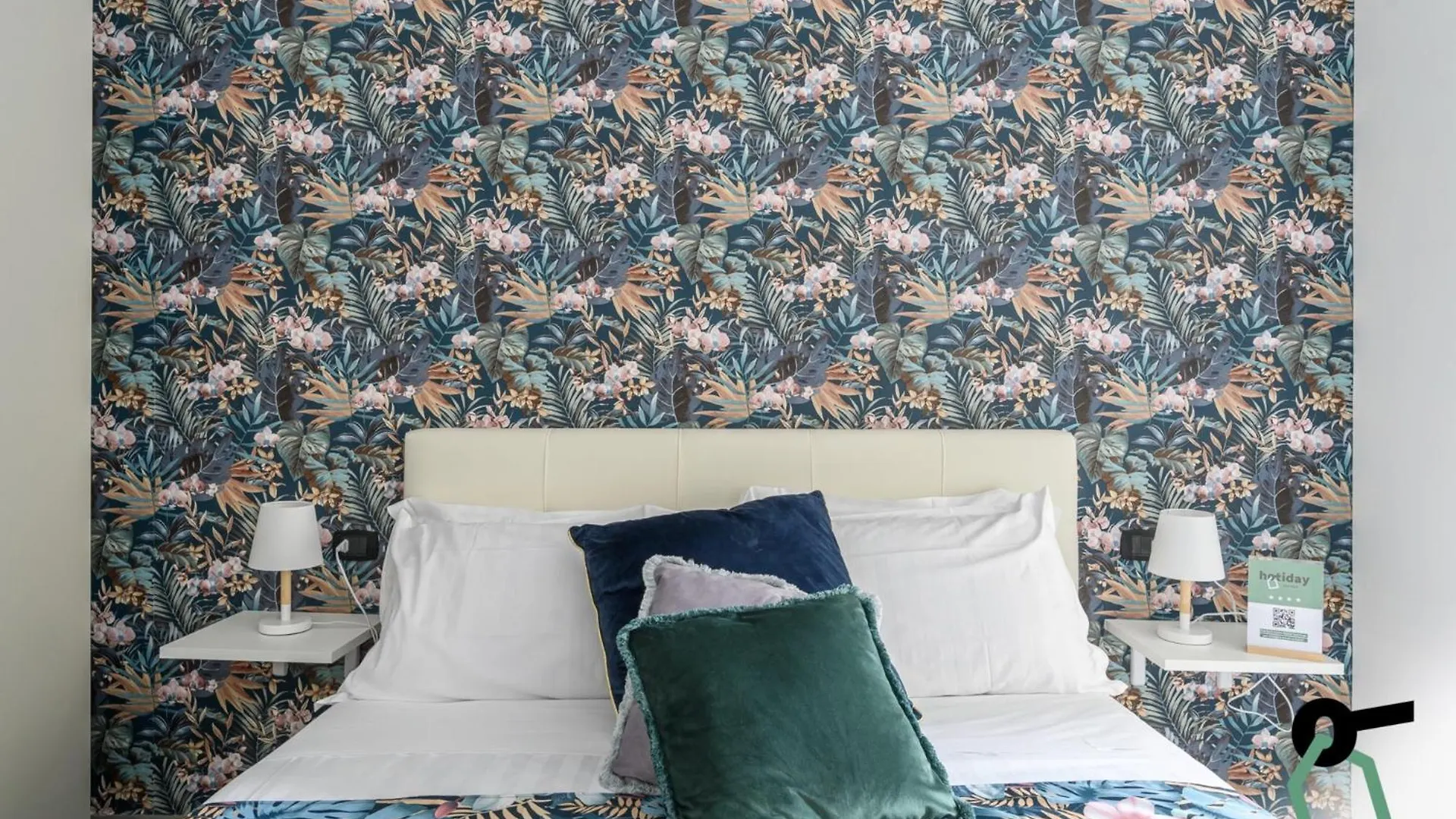 Hotiday Room Collection - Napoli Duomo Aparthotel Naples