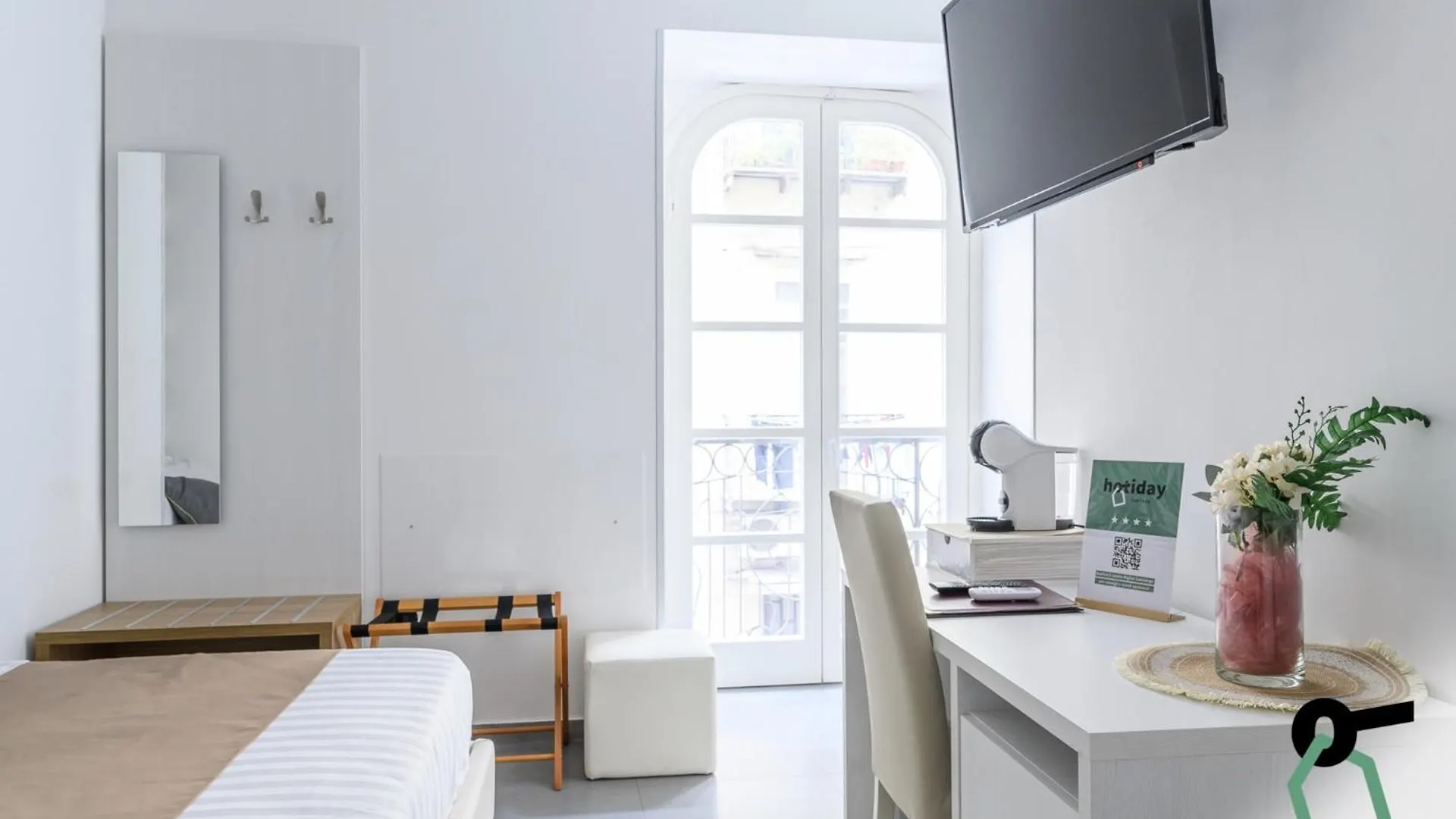 Hotiday Room Collection - Napoli Duomo 0*, Naples Italy